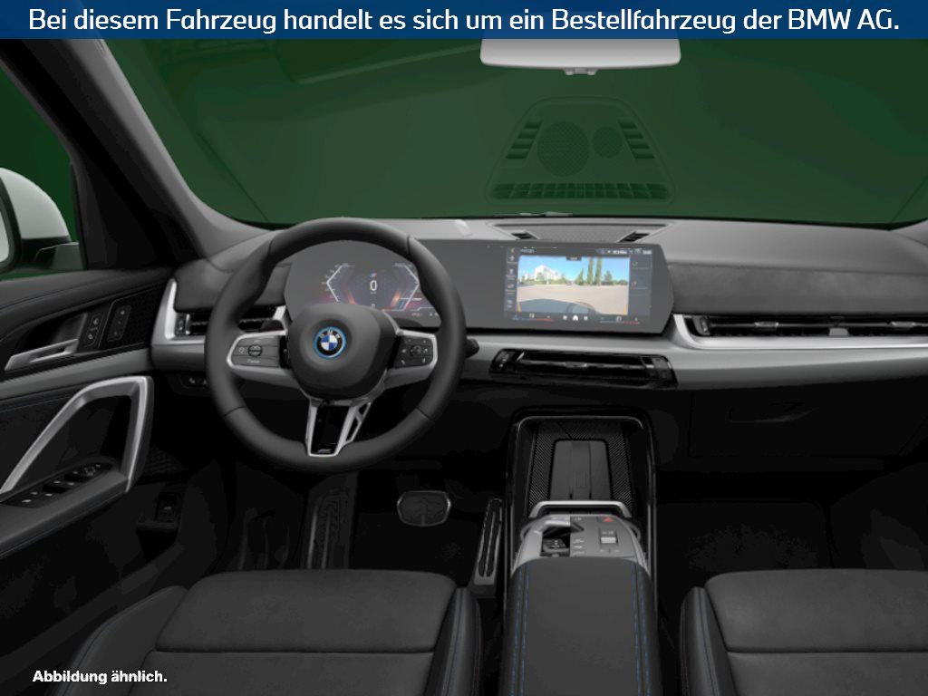 Fahrzeugabbildung BMW iX1 xDrive30