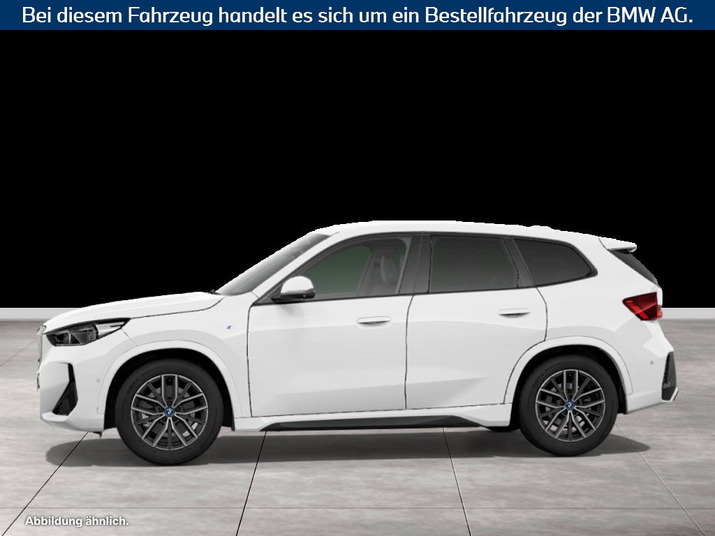 Fahrzeugabbildung BMW iX1 xDrive30