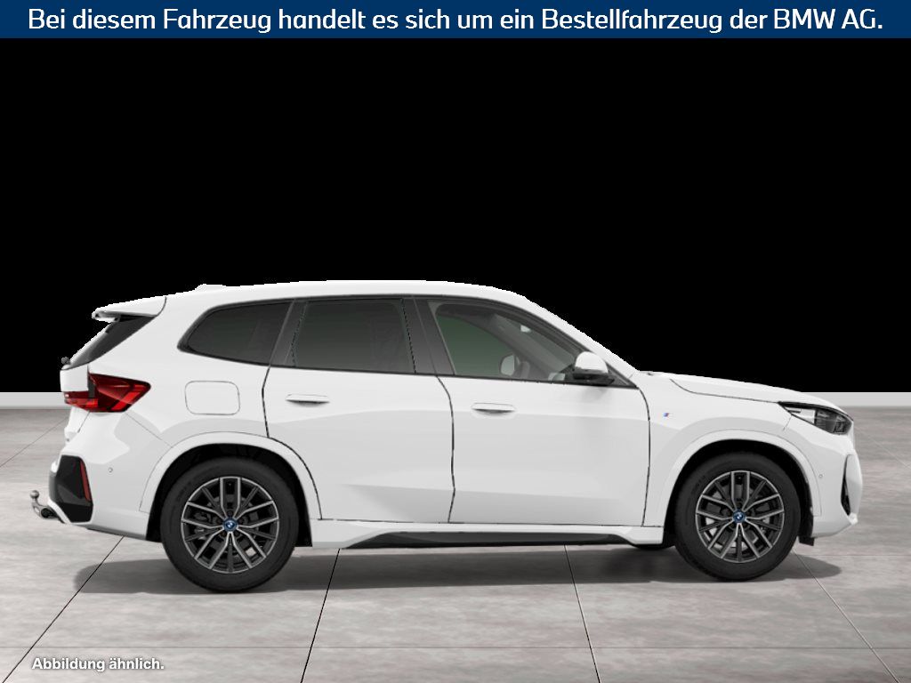 Fahrzeugabbildung BMW iX1 xDrive30