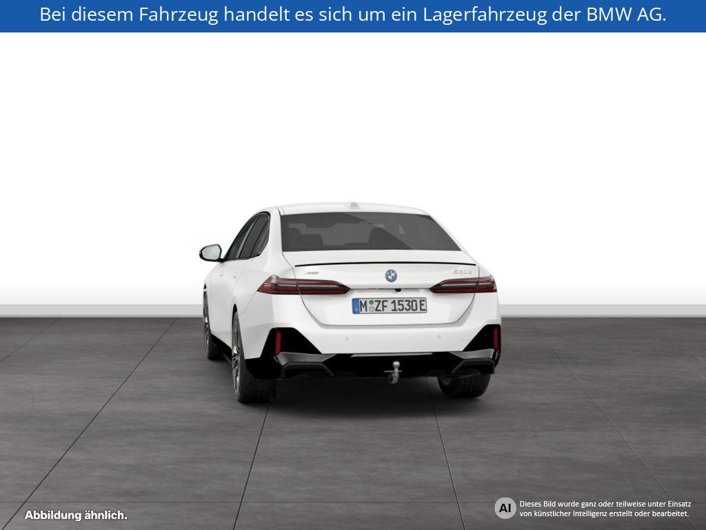 Fahrzeugabbildung BMW 550e xDrive Limousine
