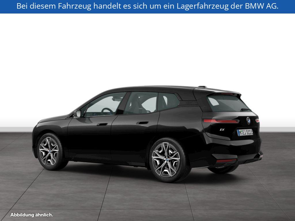 Fahrzeugabbildung BMW iX xDrive45