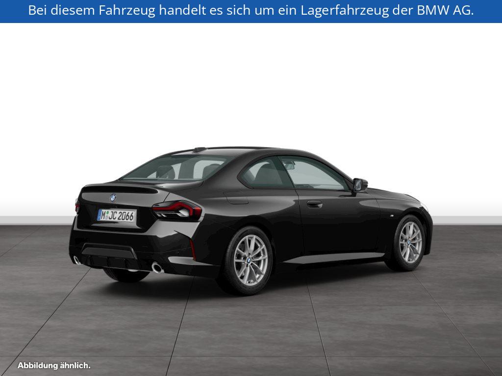 Fahrzeugabbildung BMW 218i Coupé