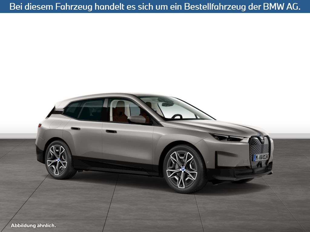 Fahrzeugabbildung BMW iX xDrive40