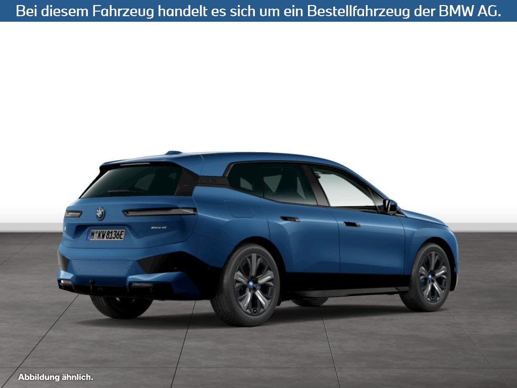 Fahrzeugabbildung BMW iX xDrive40