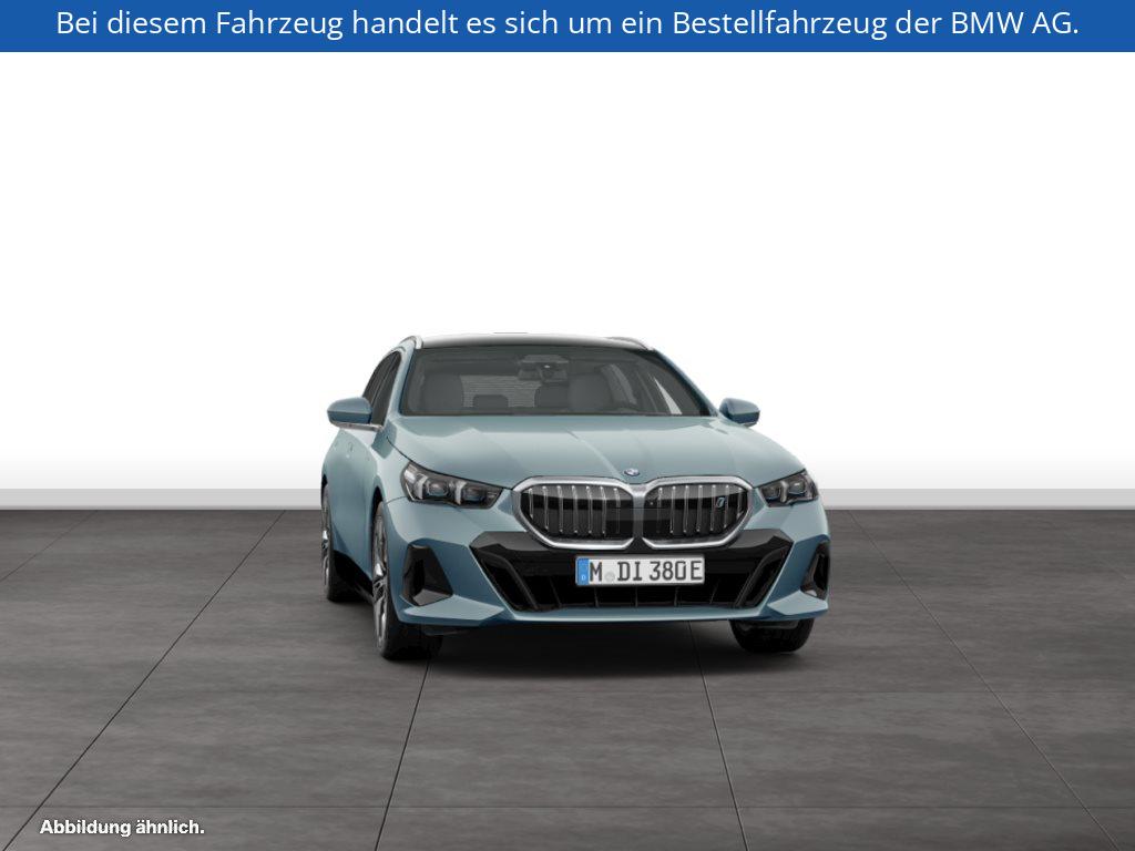 Fahrzeugabbildung BMW i5 eDrive40 Touring