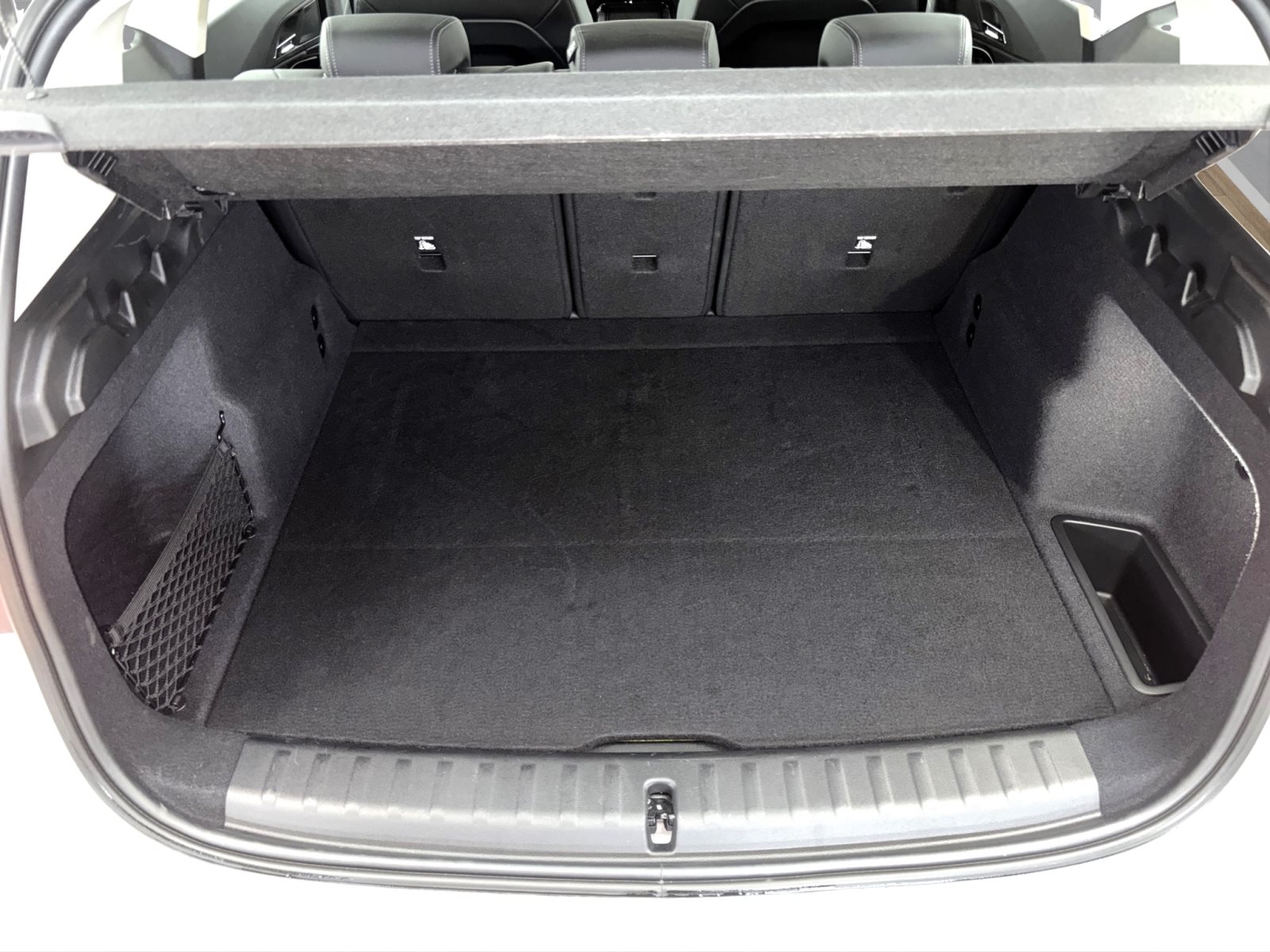 Fahrzeugabbildung BMW X1 sDrive20i [Navi, RFK, LRH, Anhängerkupplung]