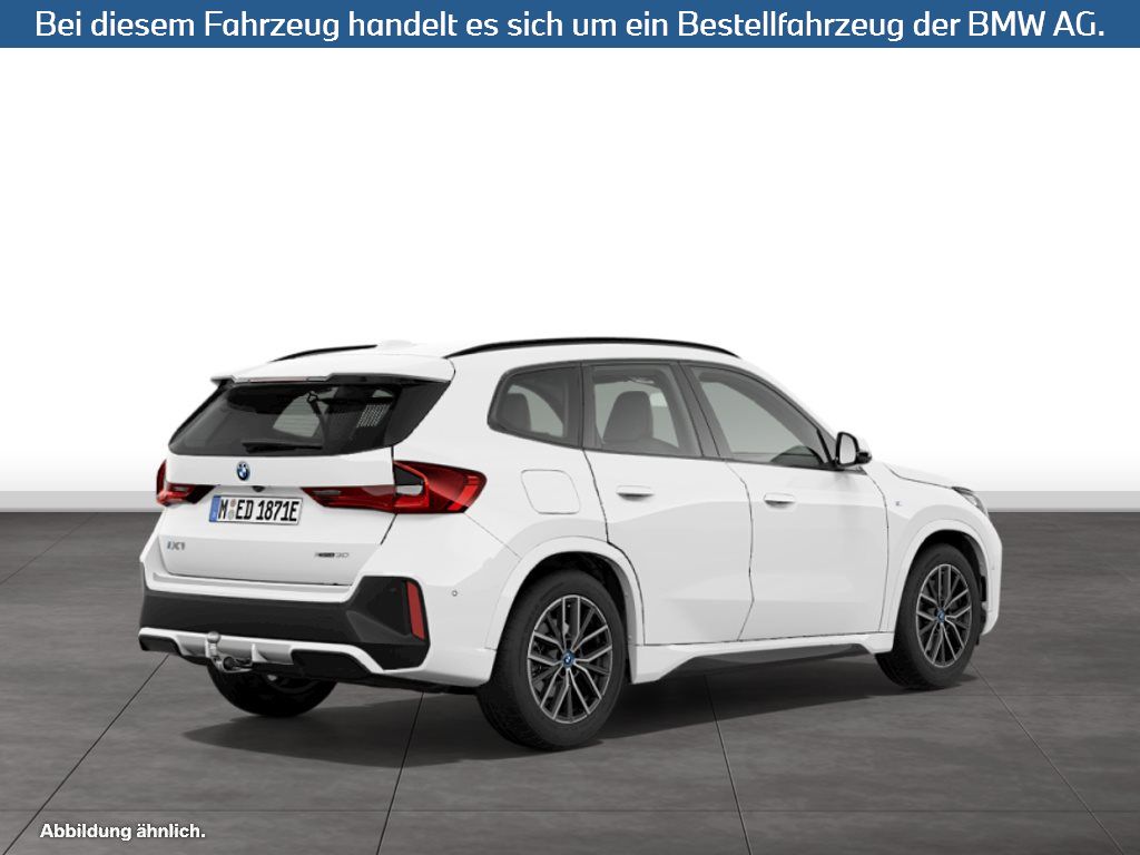 Fahrzeugabbildung BMW iX1 xDrive30