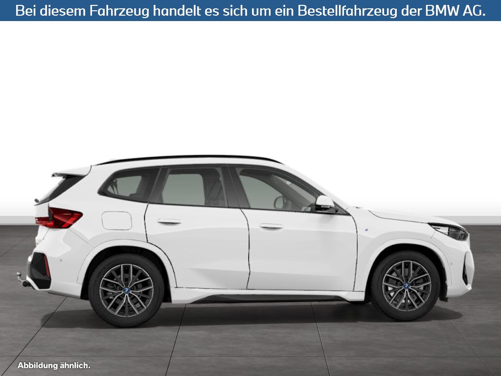 Fahrzeugabbildung BMW iX1 xDrive30