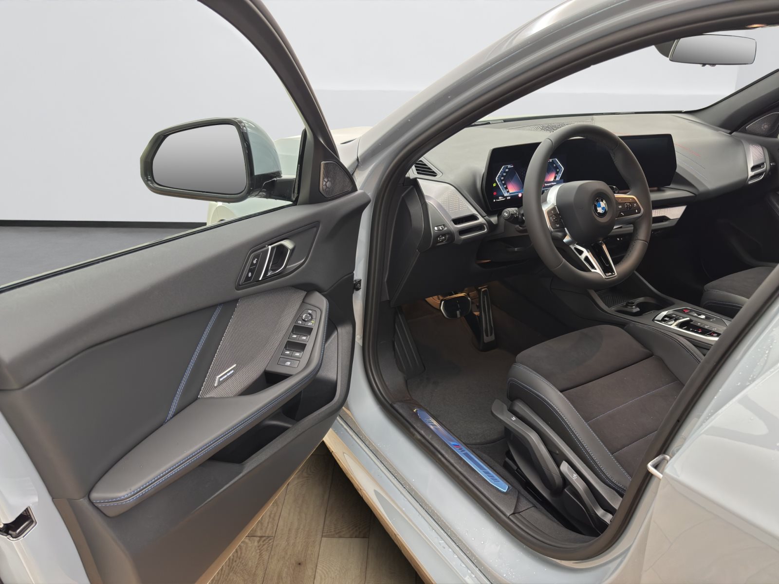 Fahrzeugabbildung BMW 120 [M Sport, Navi, 18 LMR, RFK, SHZ, LED] DAB