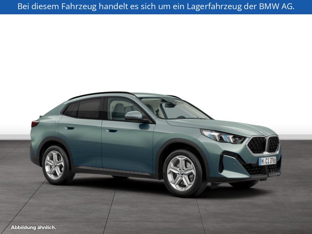 Fahrzeugabbildung BMW X2 sDrive20i
