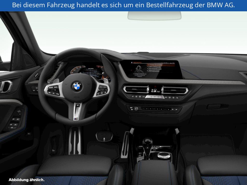 Fahrzeugabbildung BMW M135i xDrive