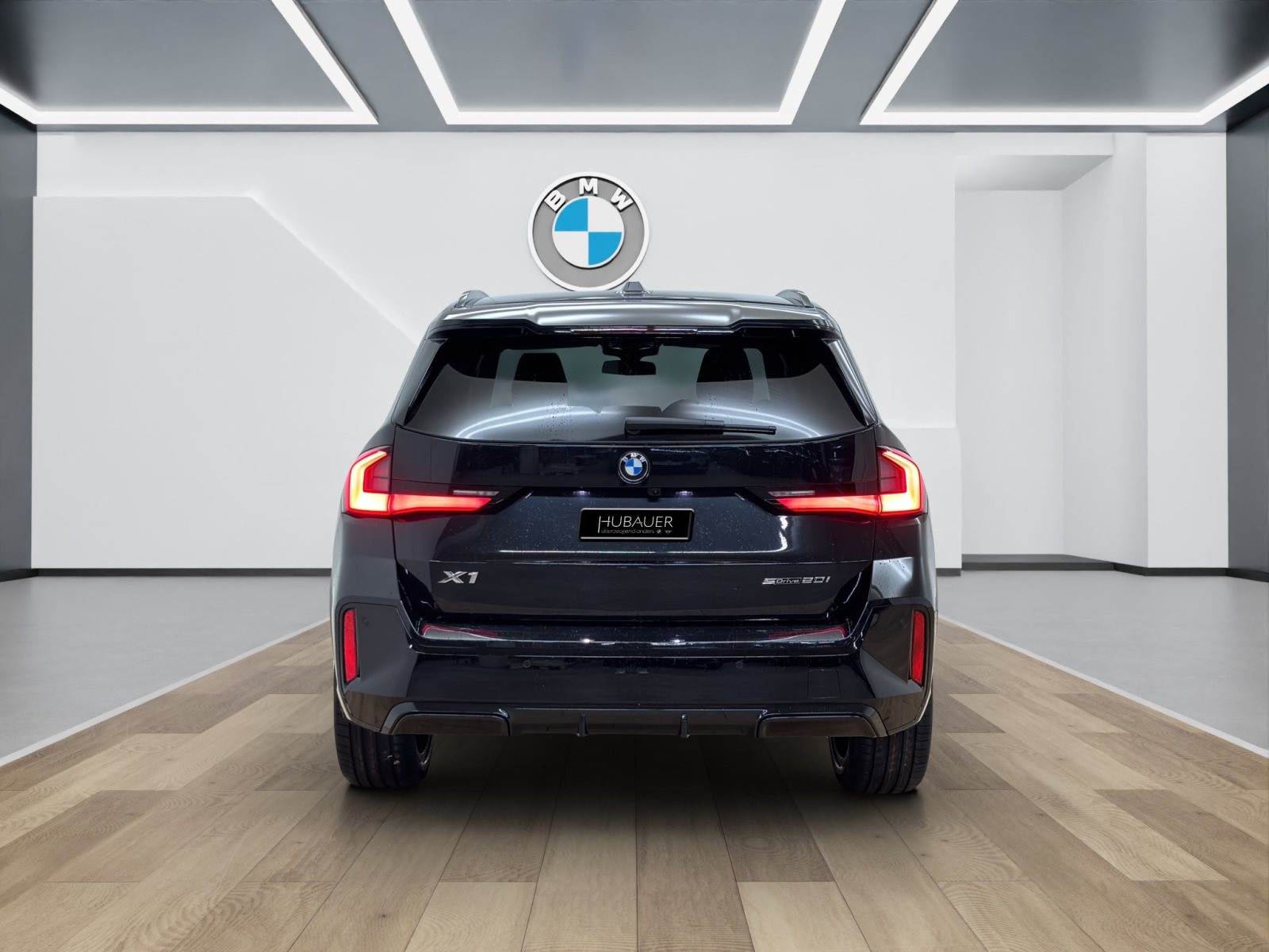 Fahrzeugabbildung BMW X1 sDrive20i [M Sport, HUD, AHK, ACC, RFK, 19 LMR]