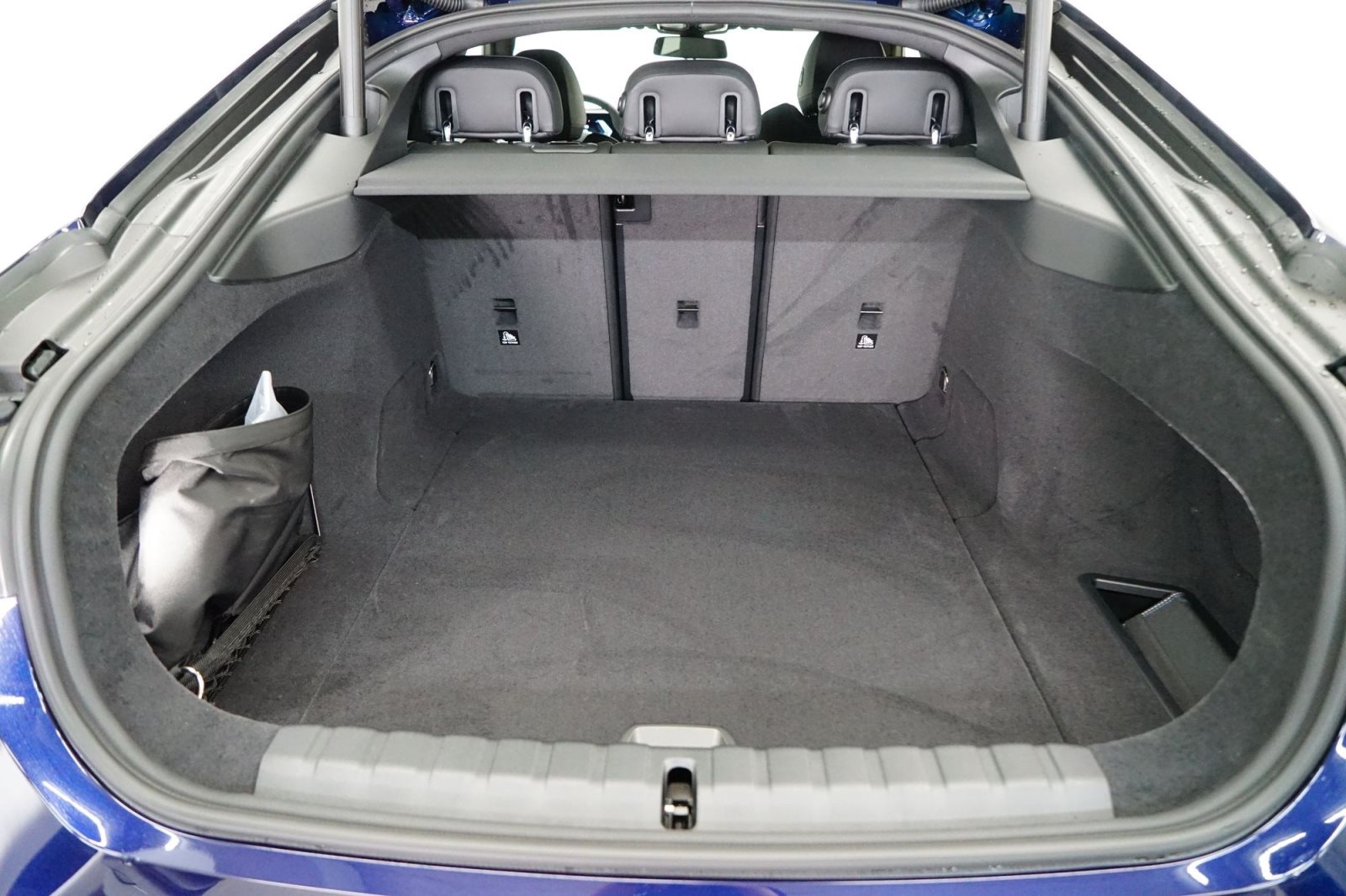 Fahrzeugabbildung BMW i4 eDrive40 [M Sport, HUD, ACC, RFK, 19 LMR]