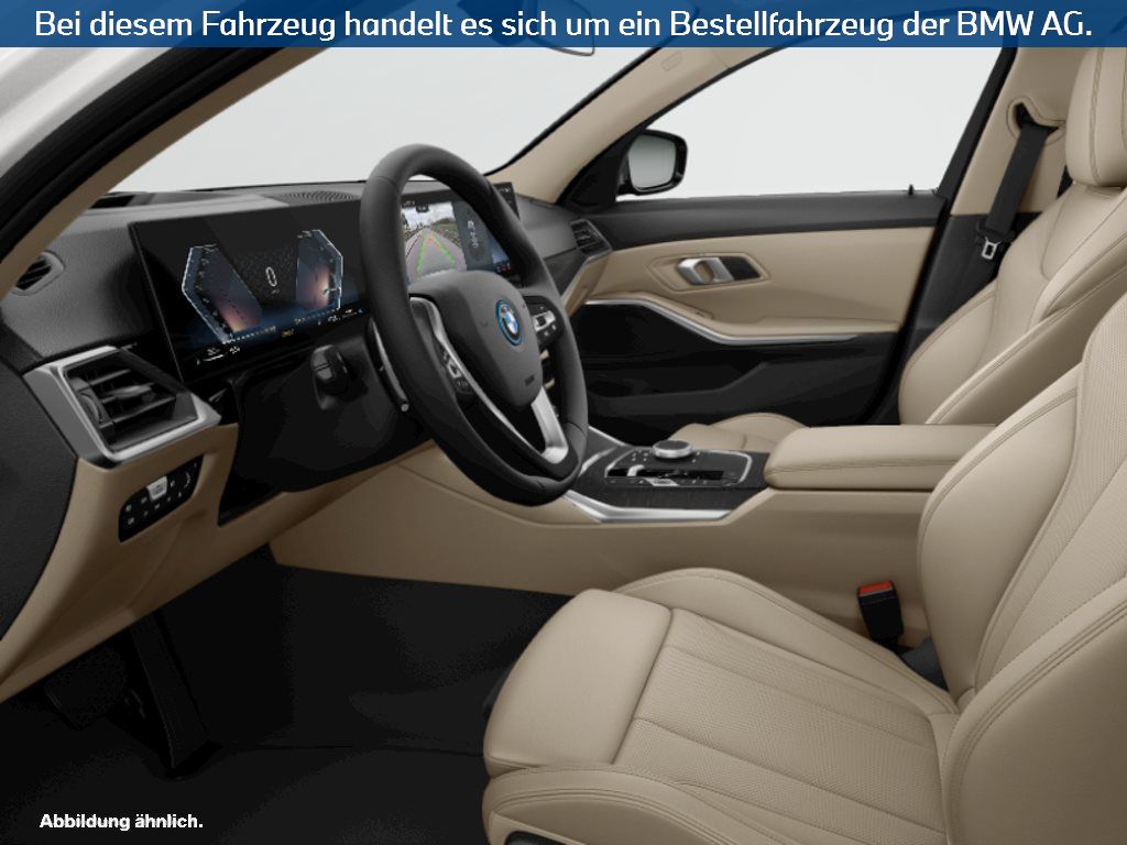 Fahrzeugabbildung BMW 330e Touring