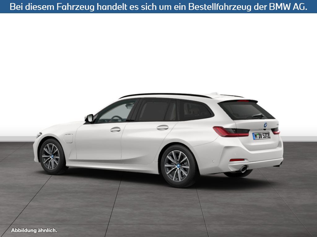 Fahrzeugabbildung BMW 330e Touring