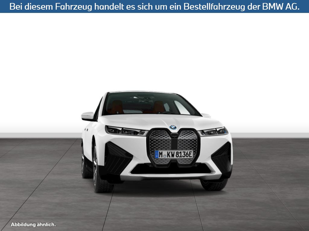 Fahrzeugabbildung BMW iX xDrive50