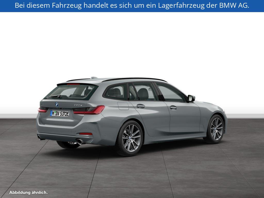Fahrzeugabbildung BMW 330e xDrive Touring