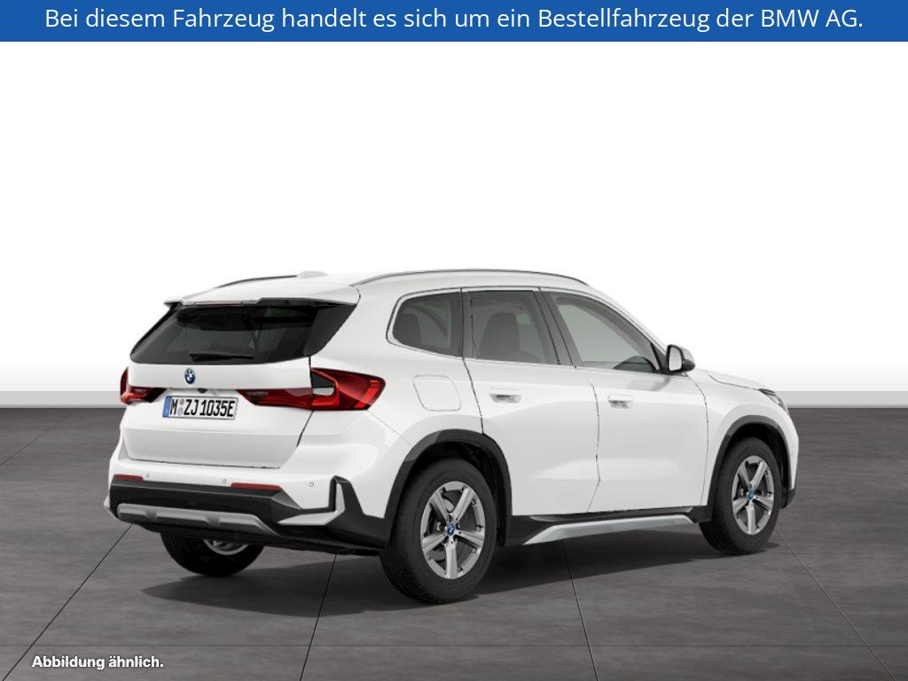 Fahrzeugabbildung BMW X1 xDrive25e