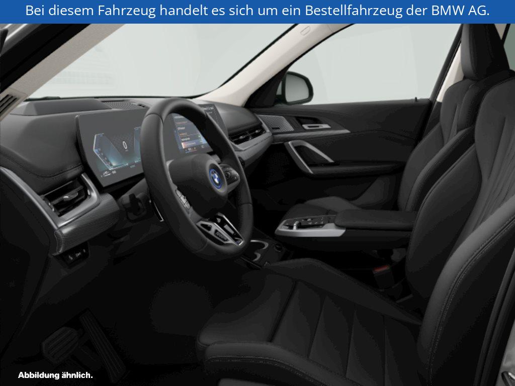 Fahrzeugabbildung BMW X1 xDrive25e