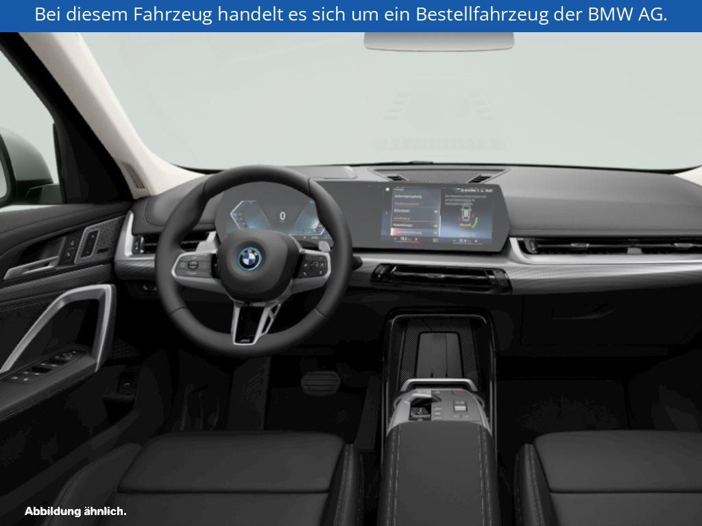 Fahrzeugabbildung BMW X1 xDrive25e