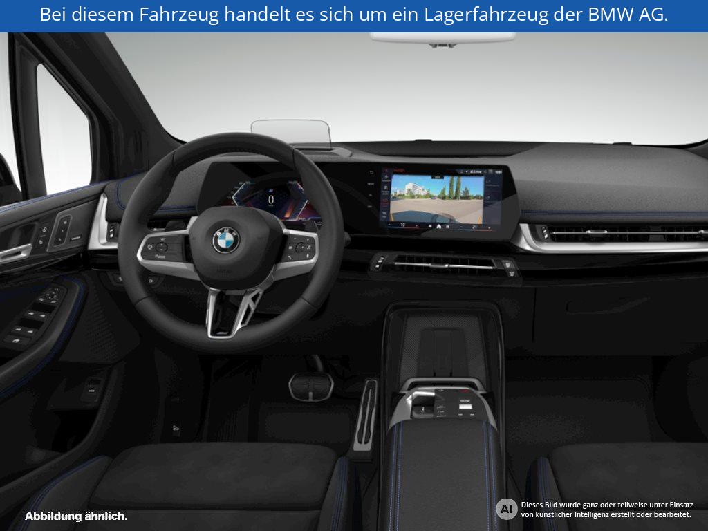 Fahrzeugabbildung BMW 223i xDrive Active Tourer