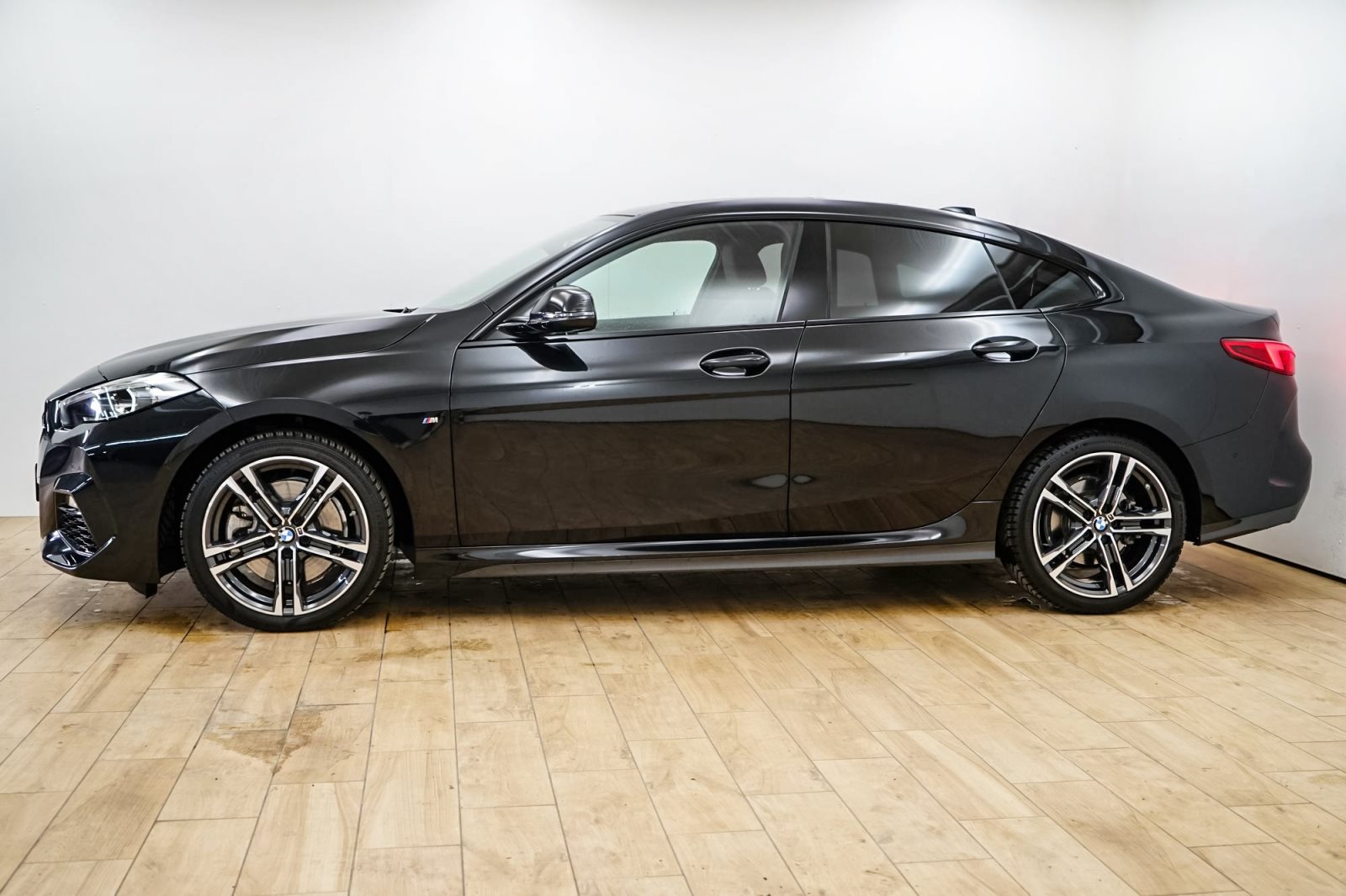 Fahrzeugabbildung BMW 220i Gran Coupé [M Sport, LC Prof., ACC, RFK, HiFi]