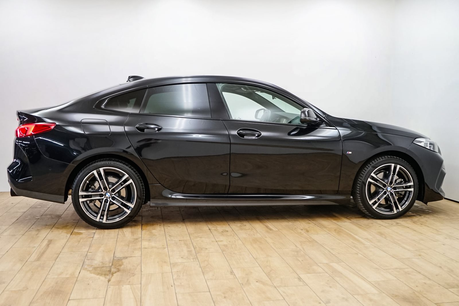 Fahrzeugabbildung BMW 220i Gran Coupé [M Sport, LC Prof., ACC, RFK, HiFi]