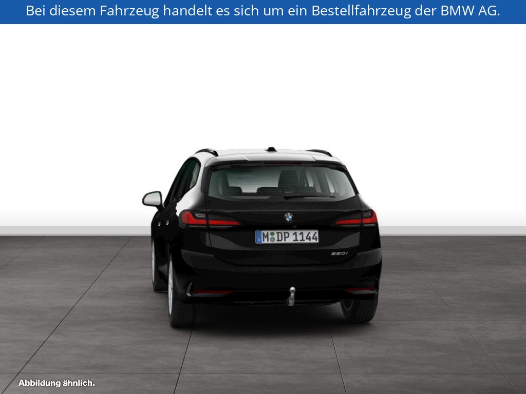 Fahrzeugabbildung BMW 220i Active Tourer