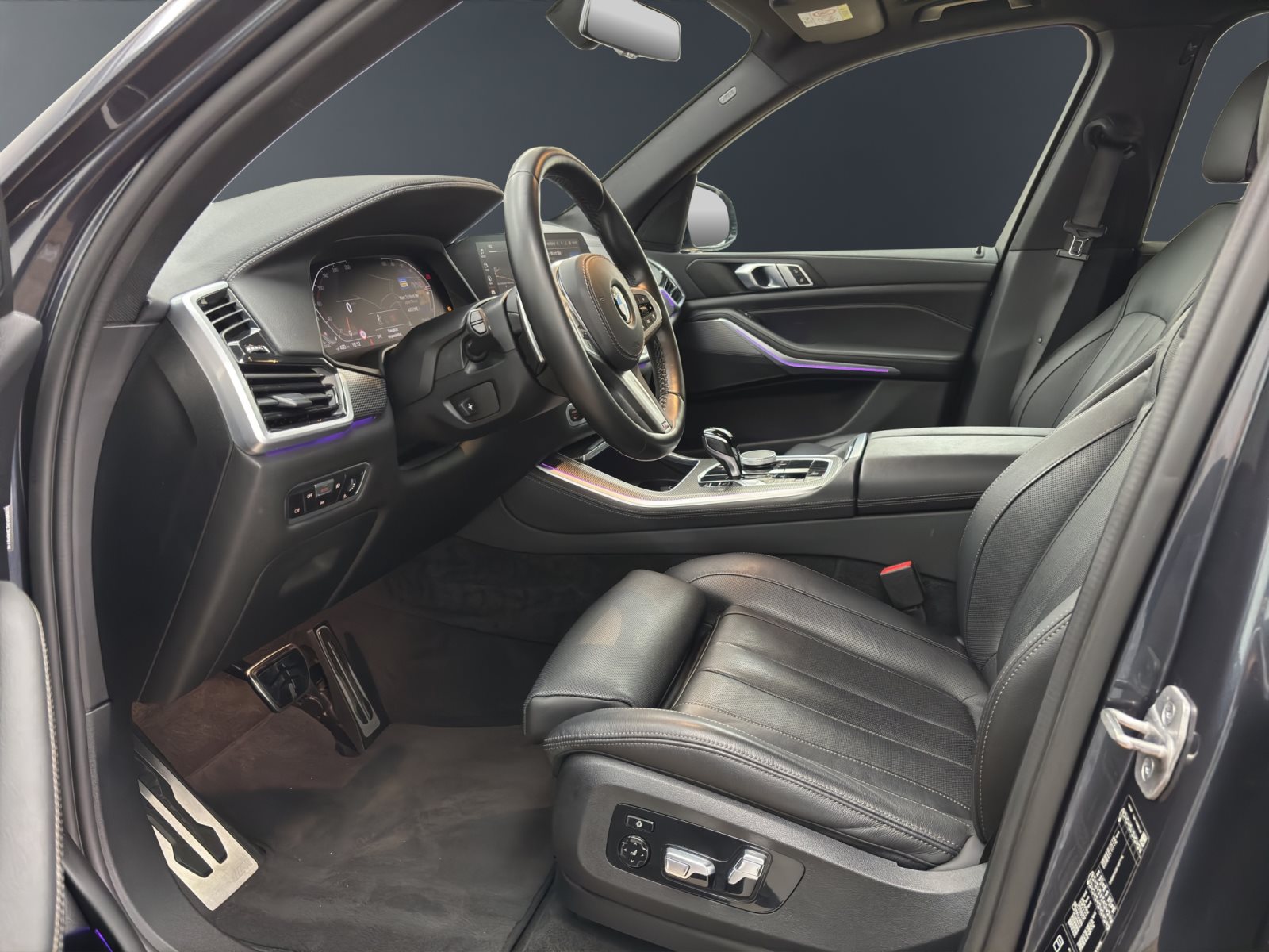 Fahrzeugabbildung BMW X5 xDrive30d [M Sport, ACC, RFK, AHK, Pano, 22 ]