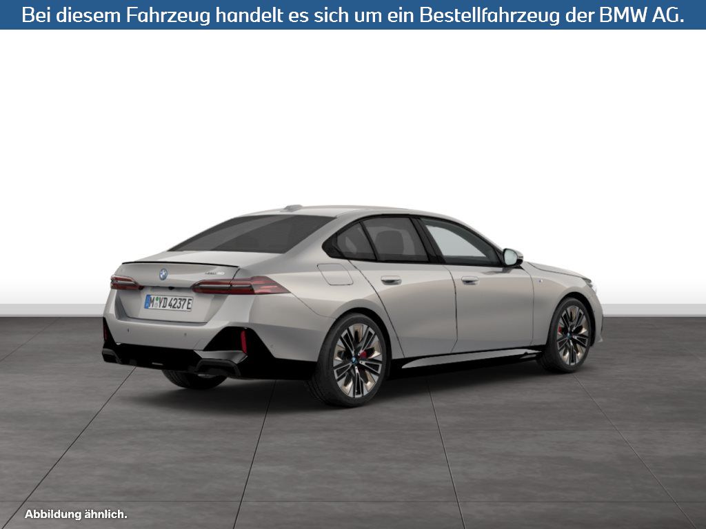 Fahrzeugabbildung BMW i5 eDrive40 Limousine
