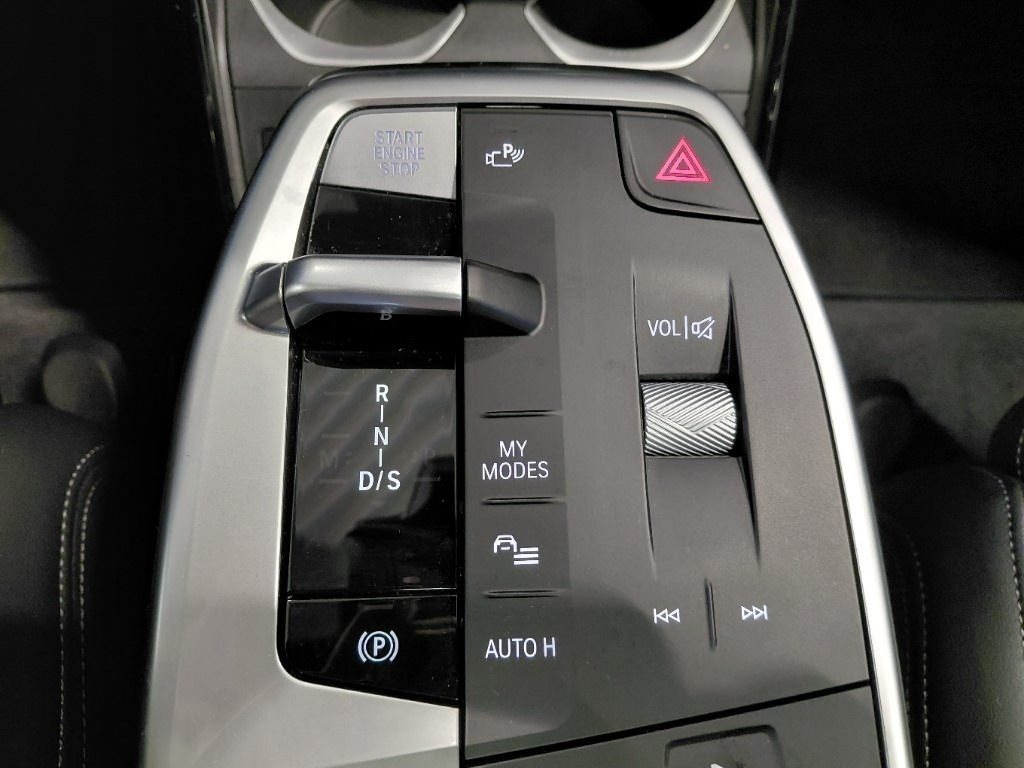 Fahrzeugabbildung BMW X1 xDrive23d [M Sport, ACC, RFK, HK Sound, Pano]