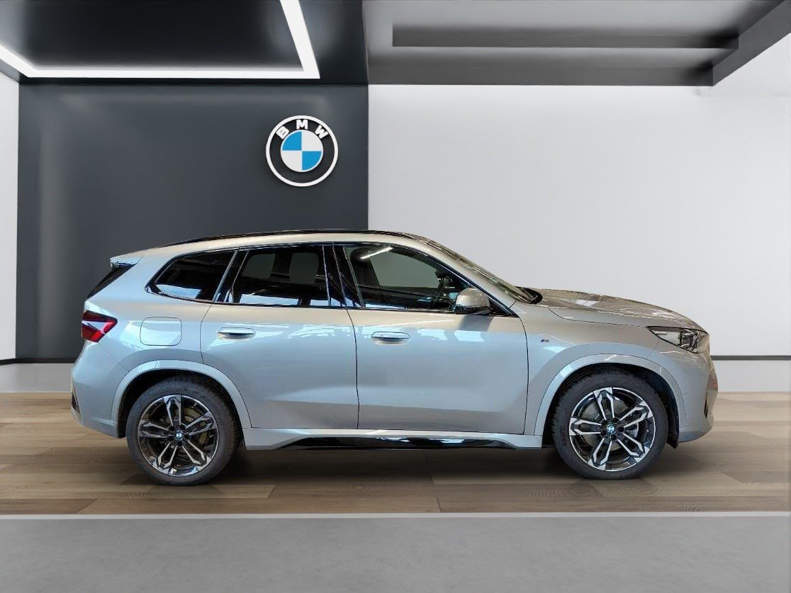 Fahrzeugabbildung BMW X1 xDrive23d [M Sport, ACC, RFK, HK Sound, Pano]