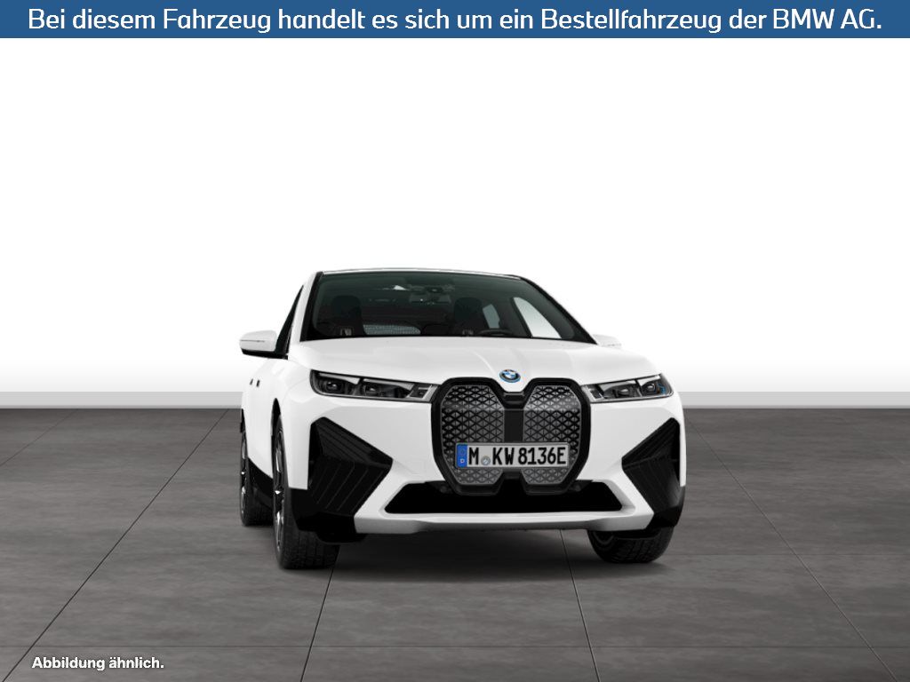 Fahrzeugabbildung BMW iX xDrive50