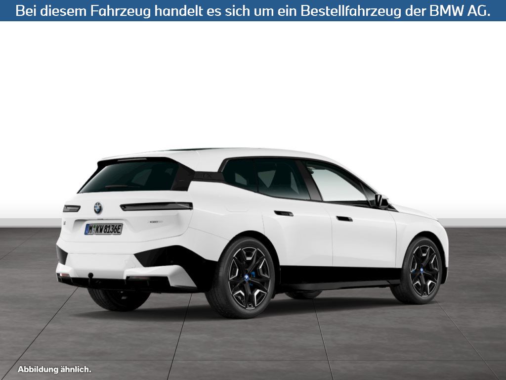 Fahrzeugabbildung BMW iX xDrive50