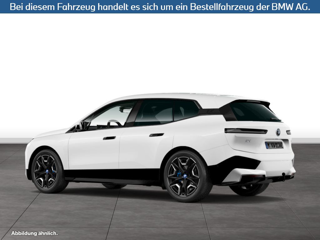 Fahrzeugabbildung BMW iX xDrive50