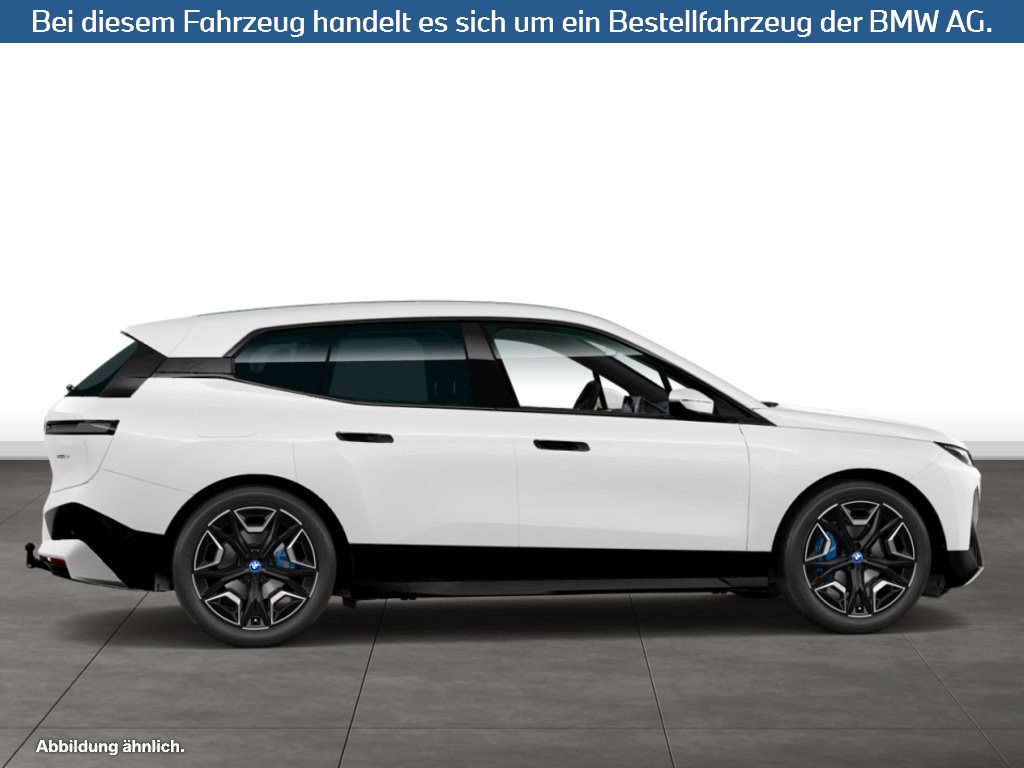 Fahrzeugabbildung BMW iX xDrive50