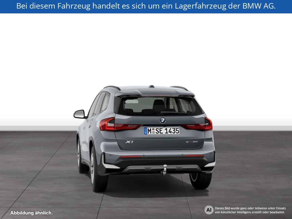 Fahrzeugabbildung BMW X1 sDrive20i