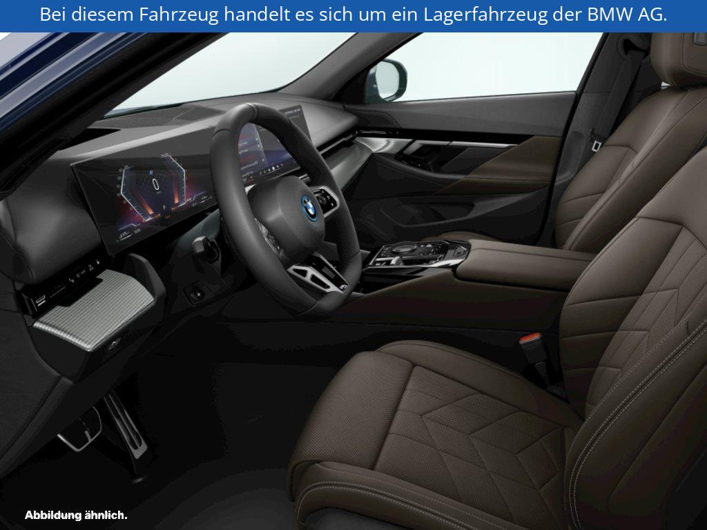 Fahrzeugabbildung BMW 550e xDrive Limousine