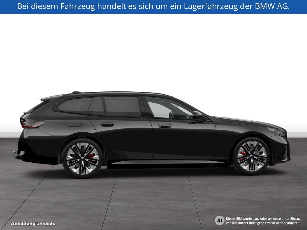 Fahrzeugabbildung BMW i5 xDrive40 Touring
