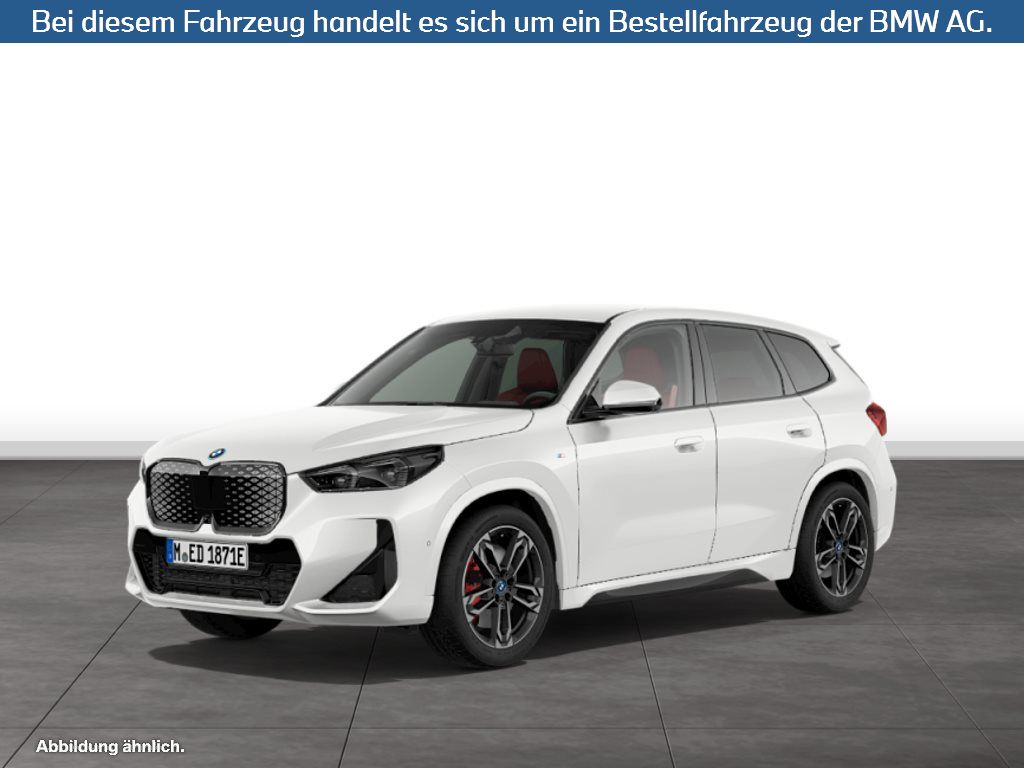 BMW iX1 xDrive30