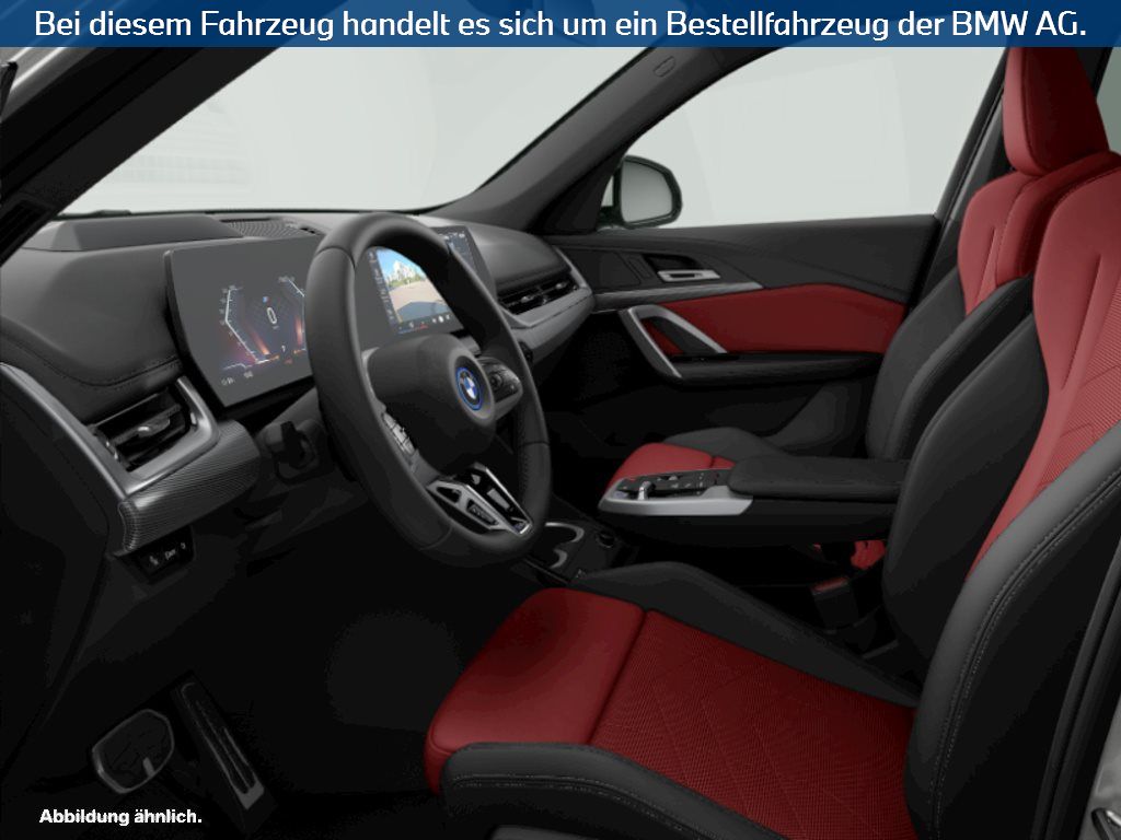 Fahrzeugabbildung BMW iX1 xDrive30