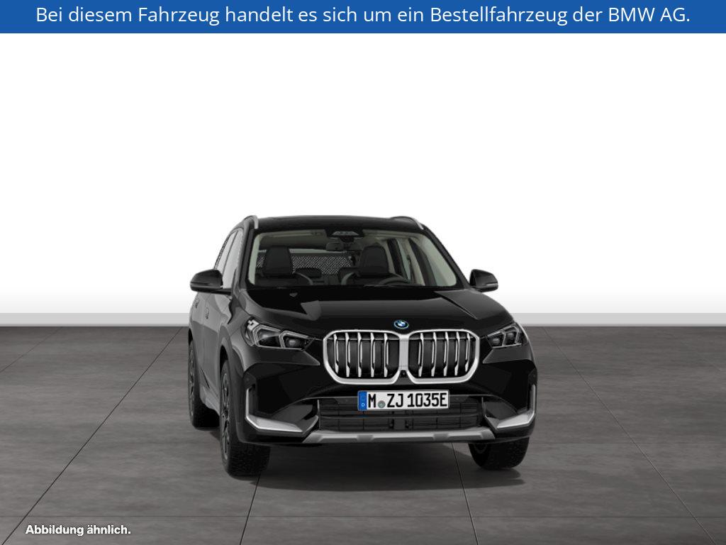 Fahrzeugabbildung BMW X1 xDrive30e