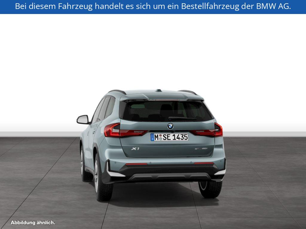 Fahrzeugabbildung BMW X1 sDrive20i