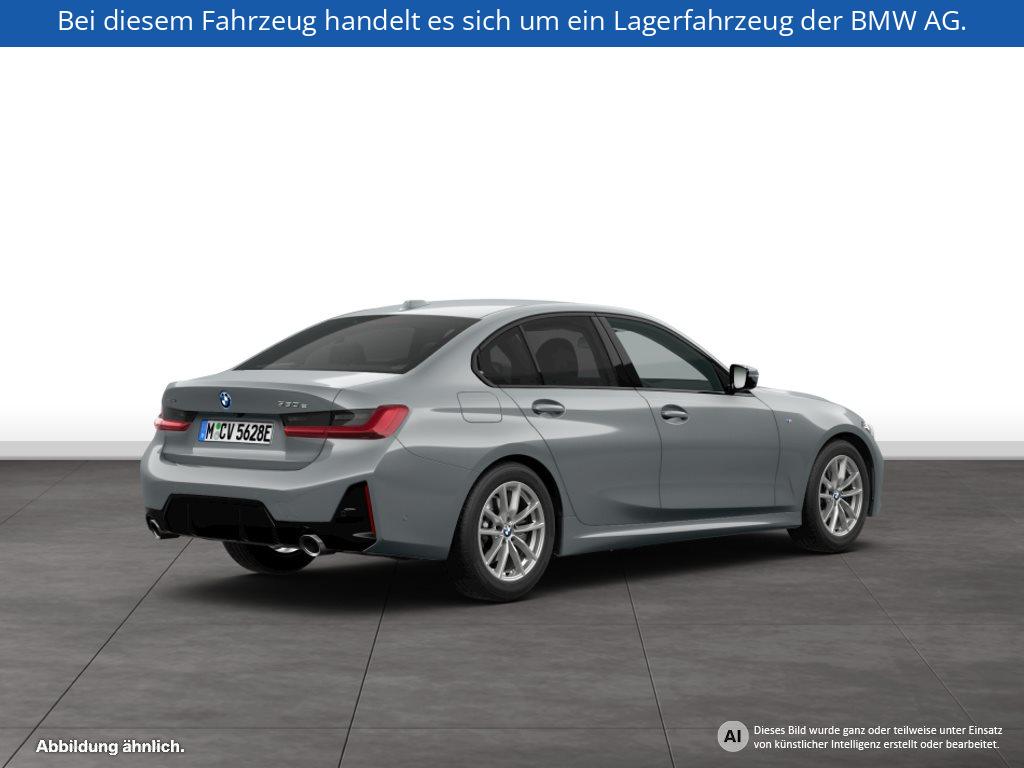 Fahrzeugabbildung BMW 330e xDrive Limousine