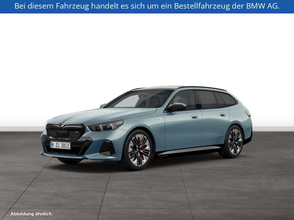 BMW i5 M60 xDrive Touring