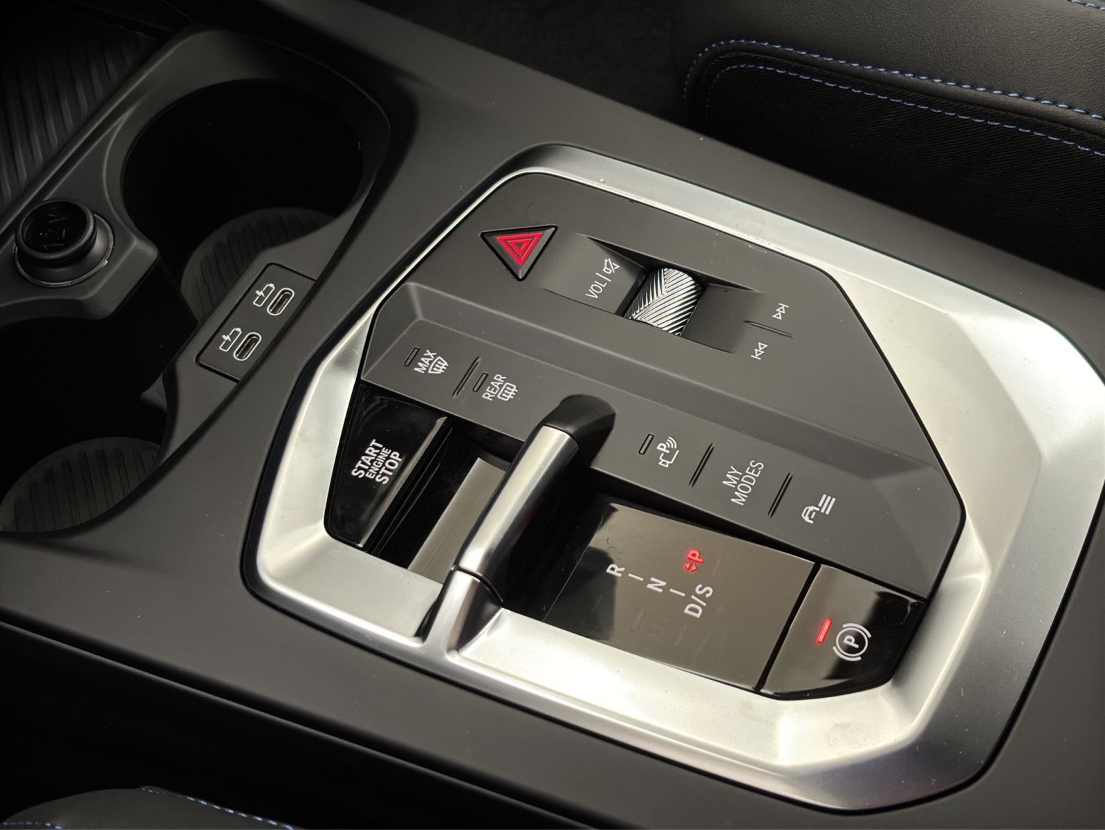 Fahrzeugabbildung BMW 123 xDrive [M Sport, HUD, AHK, ACC, h&k Sound]