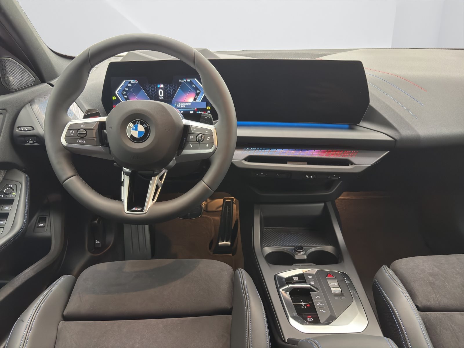 Fahrzeugabbildung BMW 123 xDrive [M Sport, HUD, AHK, ACC, h&k Sound]