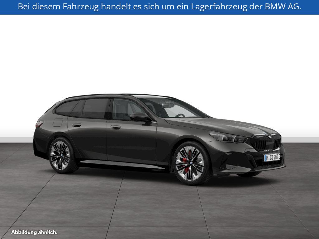 Fahrzeugabbildung BMW 550e xDrive Touring