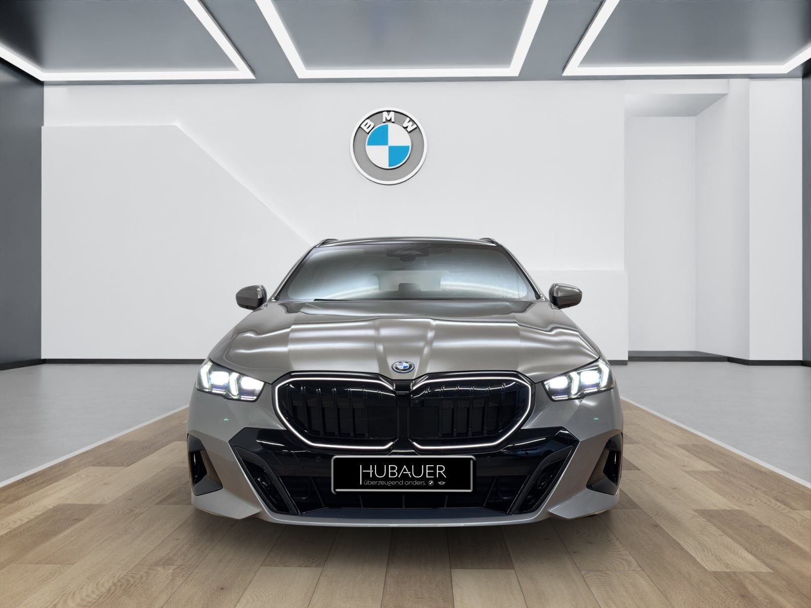 Fahrzeugabbildung BMW 530e xDrive Touring [M Sport Pro, HUD, AHK, ACC, h&k Sound]