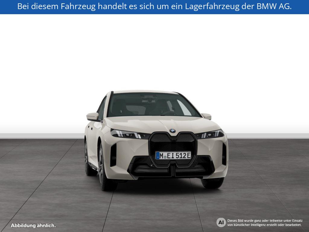 Fahrzeugabbildung BMW iX xDrive60